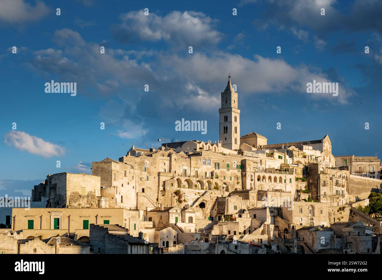 Explorer les pierres antiques pittoresques de Matera, un trésor intemporel dans les Pouilles, en Italie Banque D'Images