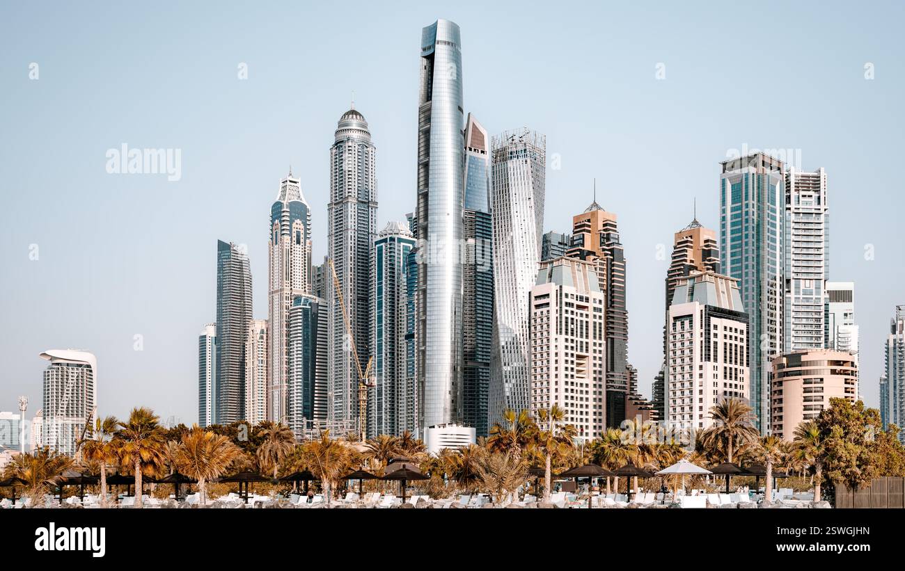 Bâtiments modernes de la plage de jumeirah, dubaï Banque D'Images