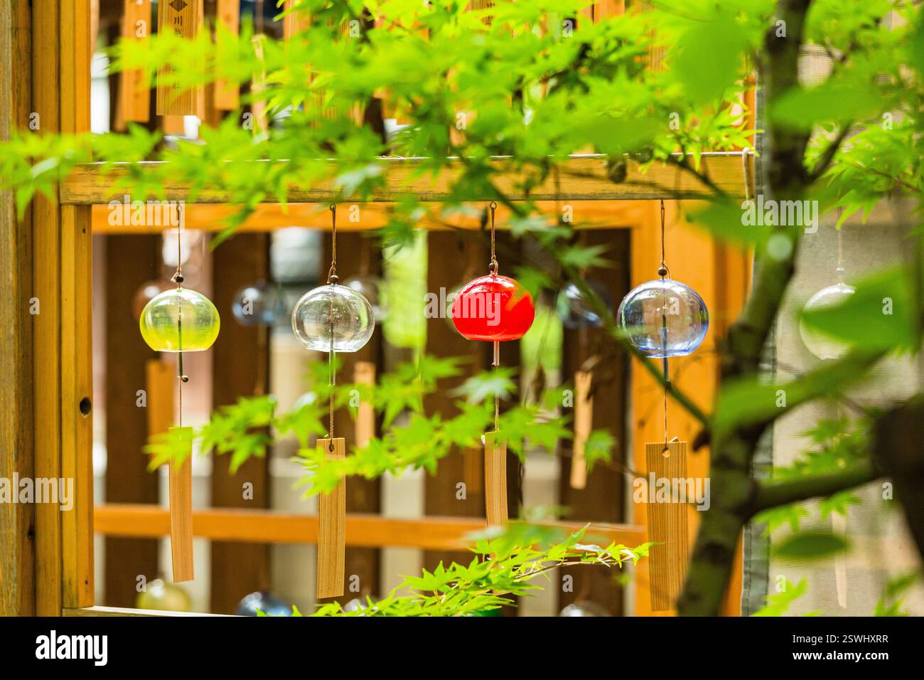 Carillons de vent au sanctuaire Kawagoe Hikawa, ville de Kawagoe, préfecture de Saitama, Japon Banque D'Images
