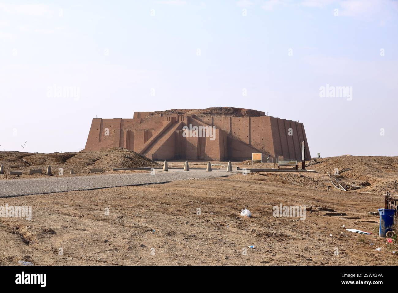 Le ziggourat restauré dans l'ancien Ur, temple sumérien, Irak Banque D'Images