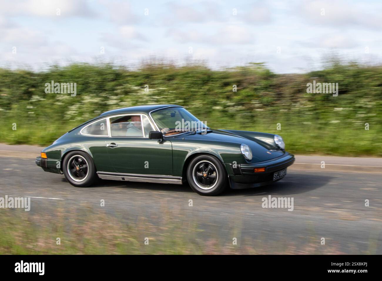 Années 1977 70 soixante-dix Green Porsche 911 coupé, voyage à Hoghton Towers performance car Show, Bolton UK Banque D'Images