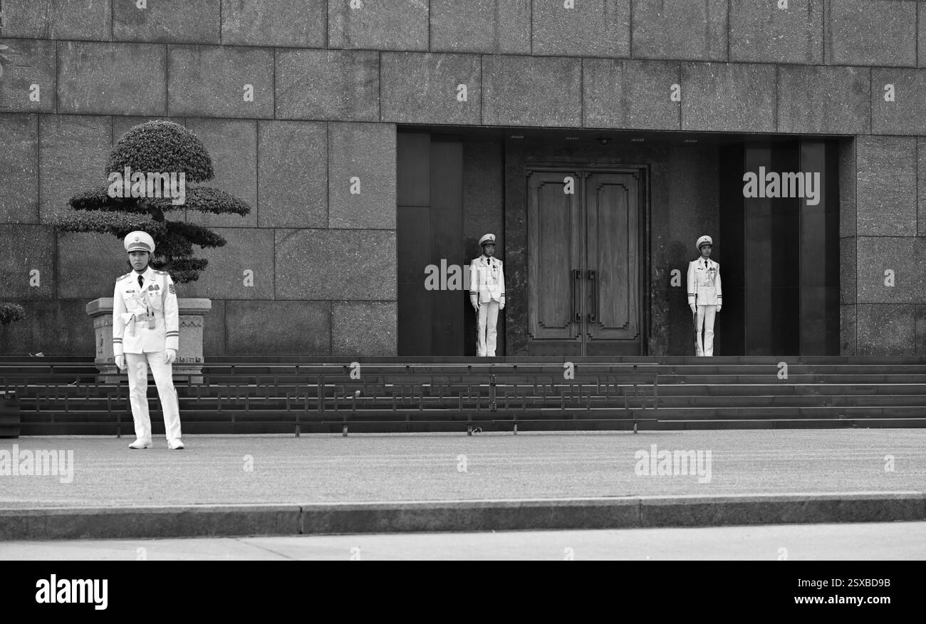 Présent et passé - la vie vibrante à Hanoi, capitale du Vietnam VN Banque D'Images