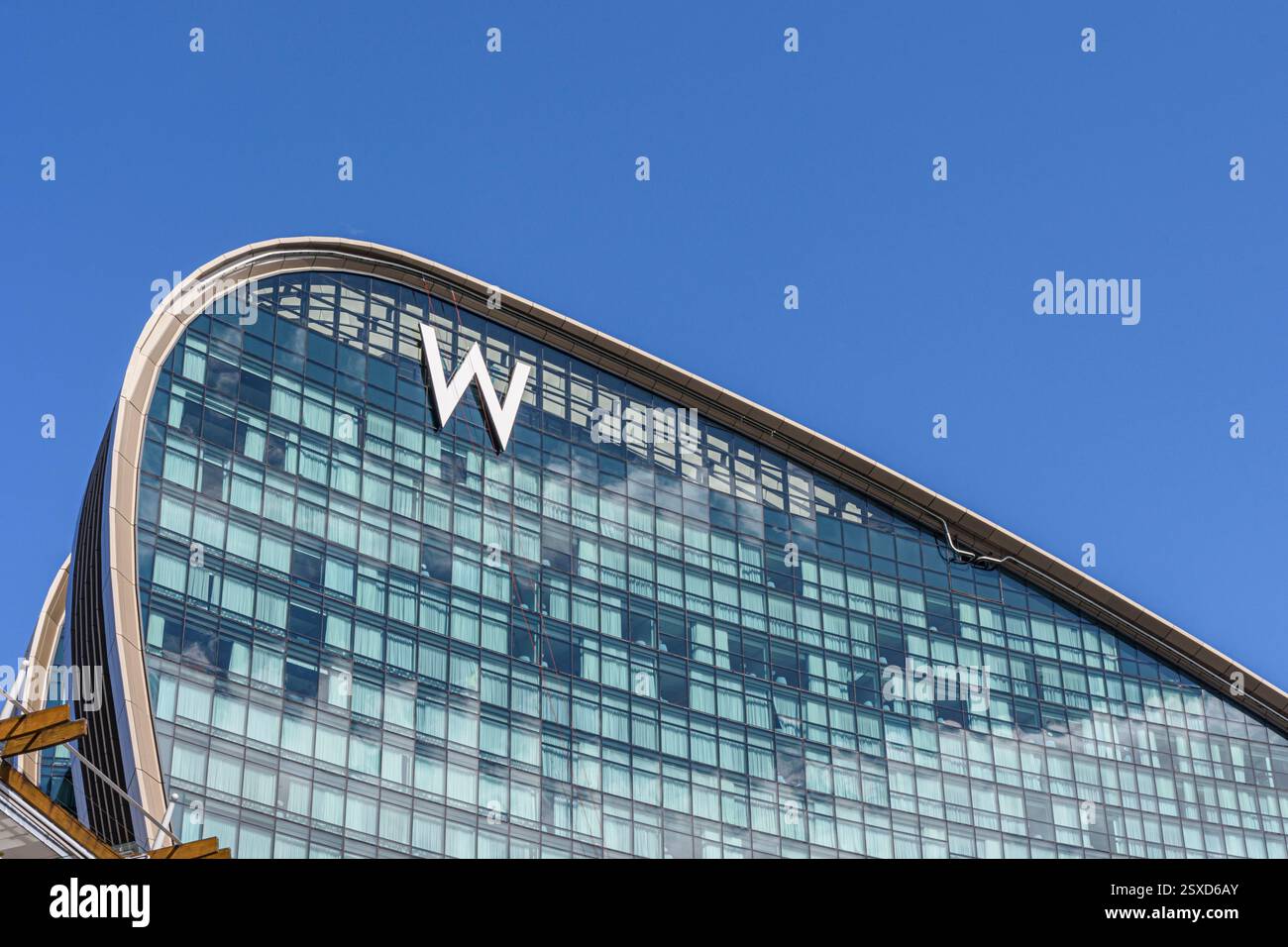 W Hôtel détail dans l'emblématique bâtiment Ribbon à l'extrémité sud de Darling Harbour, Sydney, Nouvelle-Galles du Sud, Australie Banque D'Images