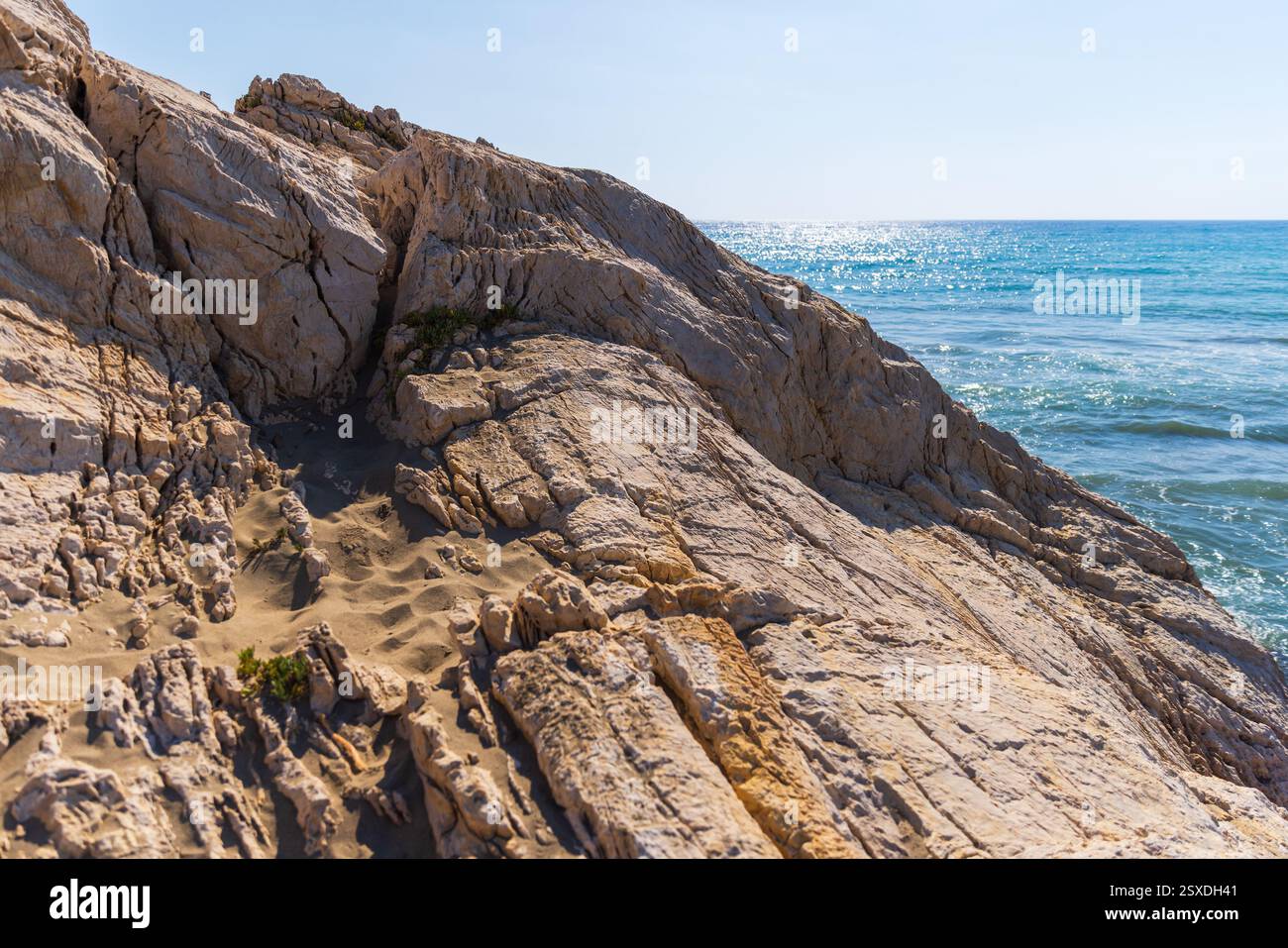 Côte rocheuse de l'extrémité sud de la plage de Patara. Turquie Banque D'Images