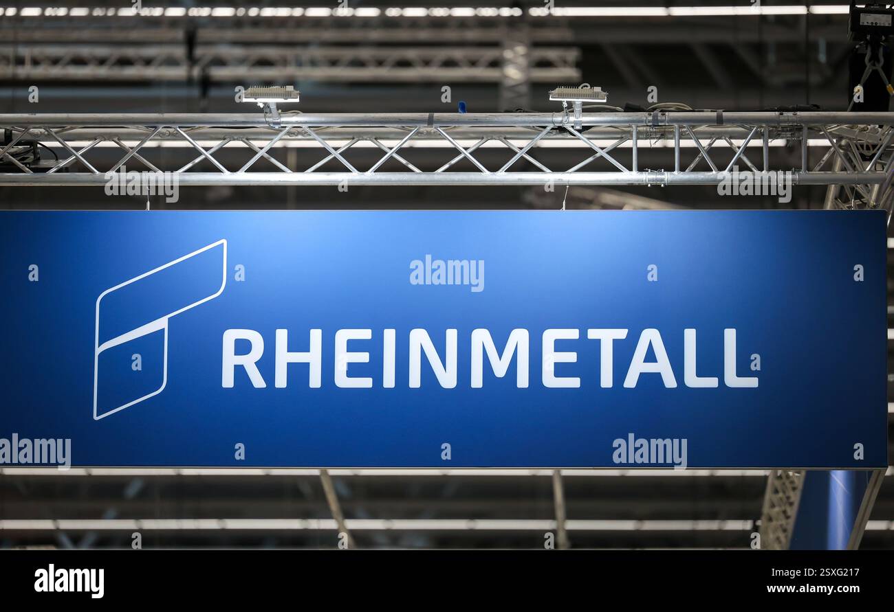 Düsseldorf, Rhénanie du Nord-Westphalie, Allemagne - Rheinmetall, logo sur le stand du salon XPONENTIAL Europe 2025, salon leader pour autonomo Banque D'Images
