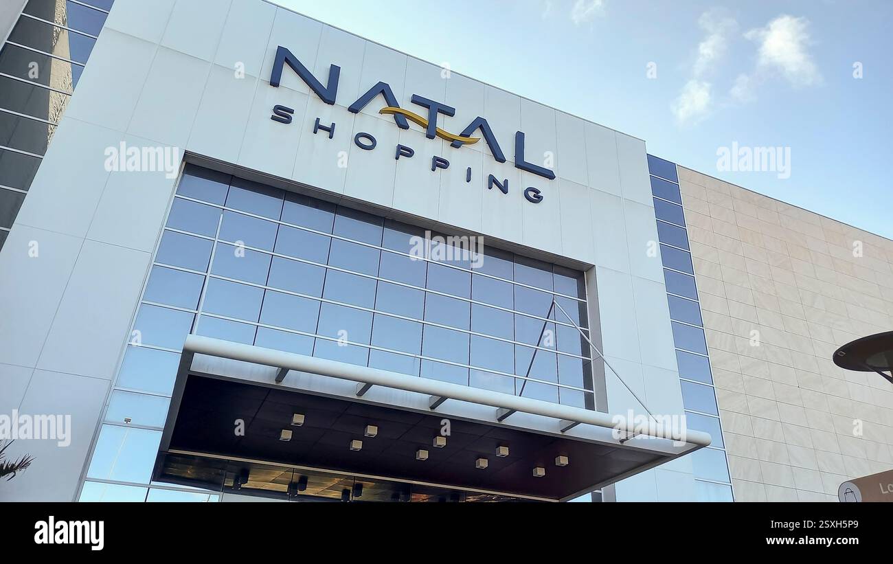 Natal, Rio Grande do Norte, Brésil - 27 janvier 2025 : détail du panneau d'information du Shopping Natal, Rio Grande do Norte Banque D'Images