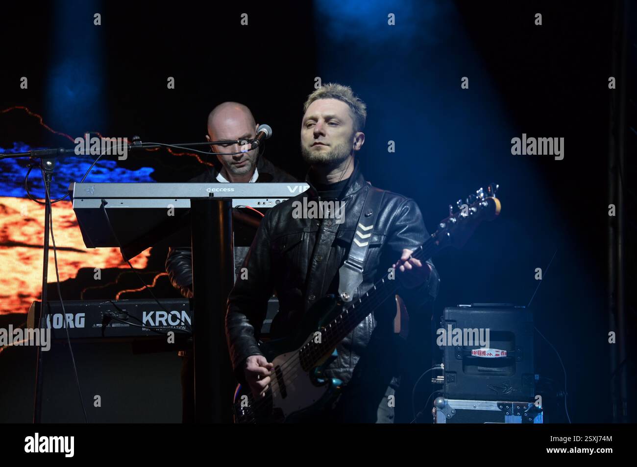 LONDRES, ROYAUME-UNI. 24 février 2025. Le conférencier Antytila préfrance du troisième anniversaire de l'invasion russe de l'Ukraine, les familles ukrainiennes et leurs partisans se rassemblent pour un rassemblement à Trafalgar Square, Londres, Angleterre. (Photo de 李世惠/Voir Li/Picture Capital) crédit : Voir Li/Picture Capital/Alamy Live News Banque D'Images