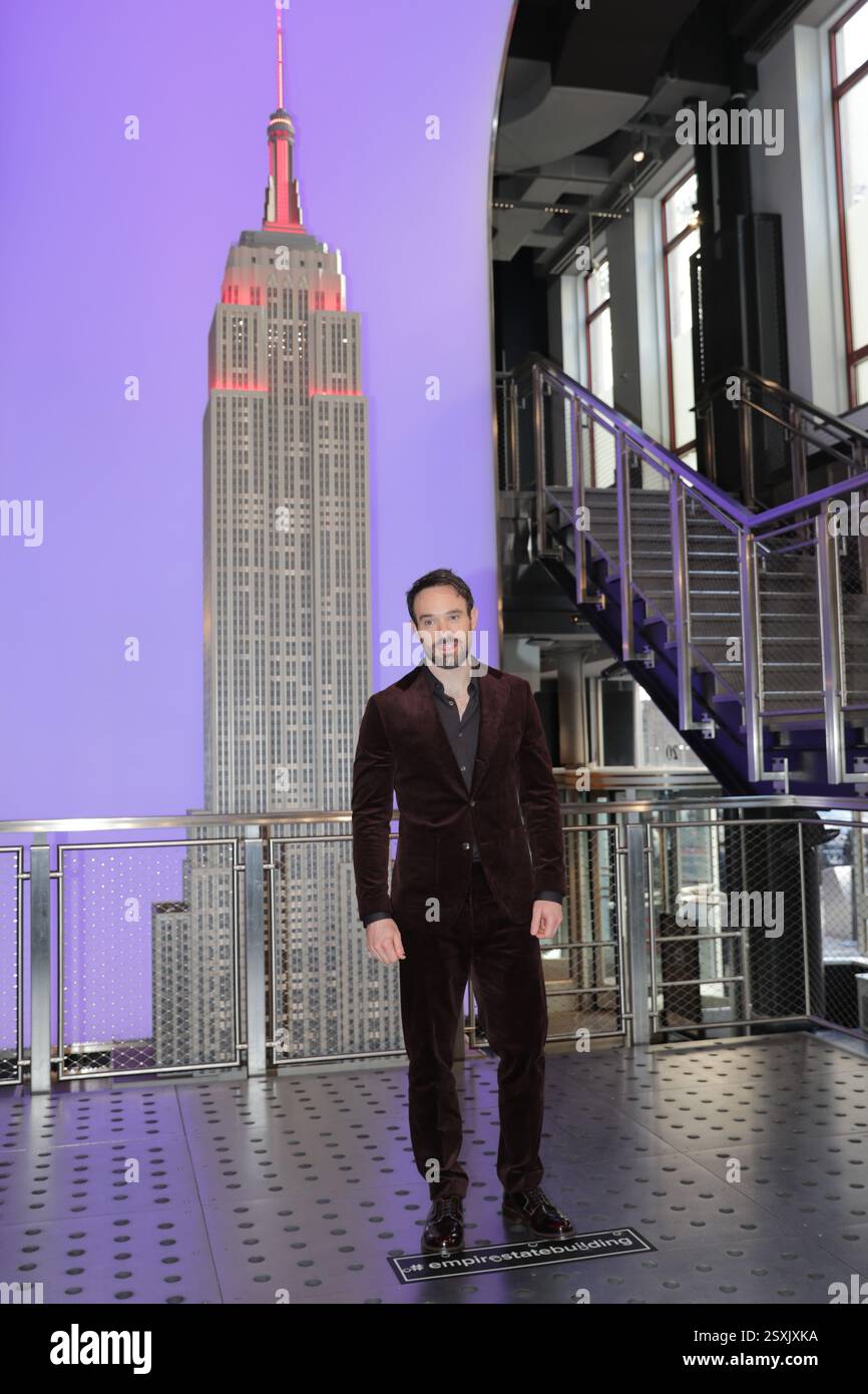New York, États-Unis. 24 février 2025. NEW YORK, NEW YORK - 24 FÉVRIER : Charlie Cox et Vincent D'Onofrio assistent à l'événement de lancement sur tapis rouge 'Daredevil : Born Again' à l'Empire State Building le 24 février 2025, à New York. L'événement a célébré la prochaine série Disney, qui voit Cox reprendre son rôle de Matt Murdock/Daredevil et D'Onofrio revenir dans le rôle de Wilson Fisk/Kingpin. La première de la série est prévue pour le 4 mars 2025. (Photo : Giada Papini Rampelotto/EuropaNewswire/Sipa USA). Crédit : Sipa USA/Alamy Live News Banque D'Images