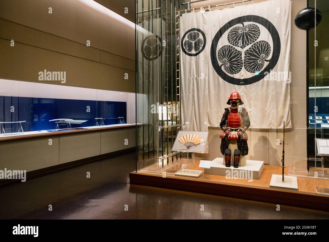 La photo montre des objets exposés au musée d'art Tokugawa à Nagoya, préfecture d'Aichi, Japon, le 7 juin 2019. PHOTO DE ROBERT GILHOOLY Banque D'Images