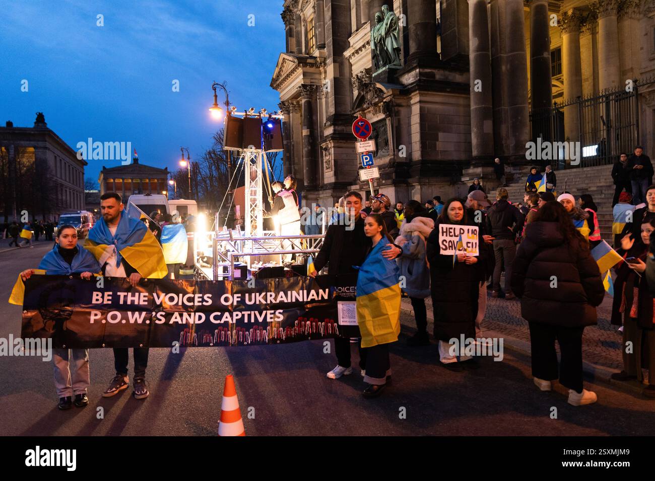 Manifestation ukrainienne pour le 3ème anniversaire de la guerre de Russie contre l'Ukraine Banque D'Images