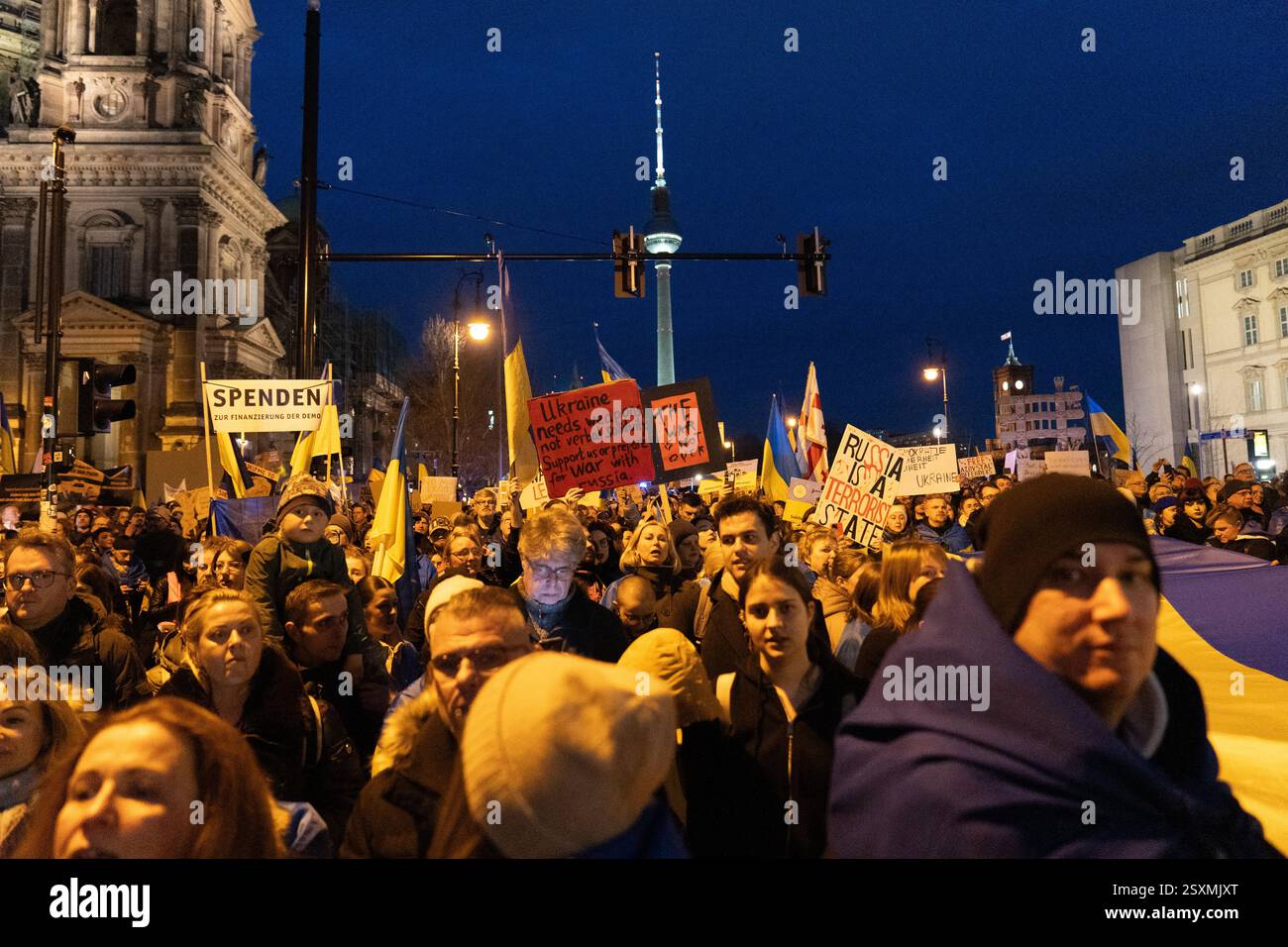 Manifestation ukrainienne pour le 3ème anniversaire de la guerre de Russie contre l'Ukraine Banque D'Images