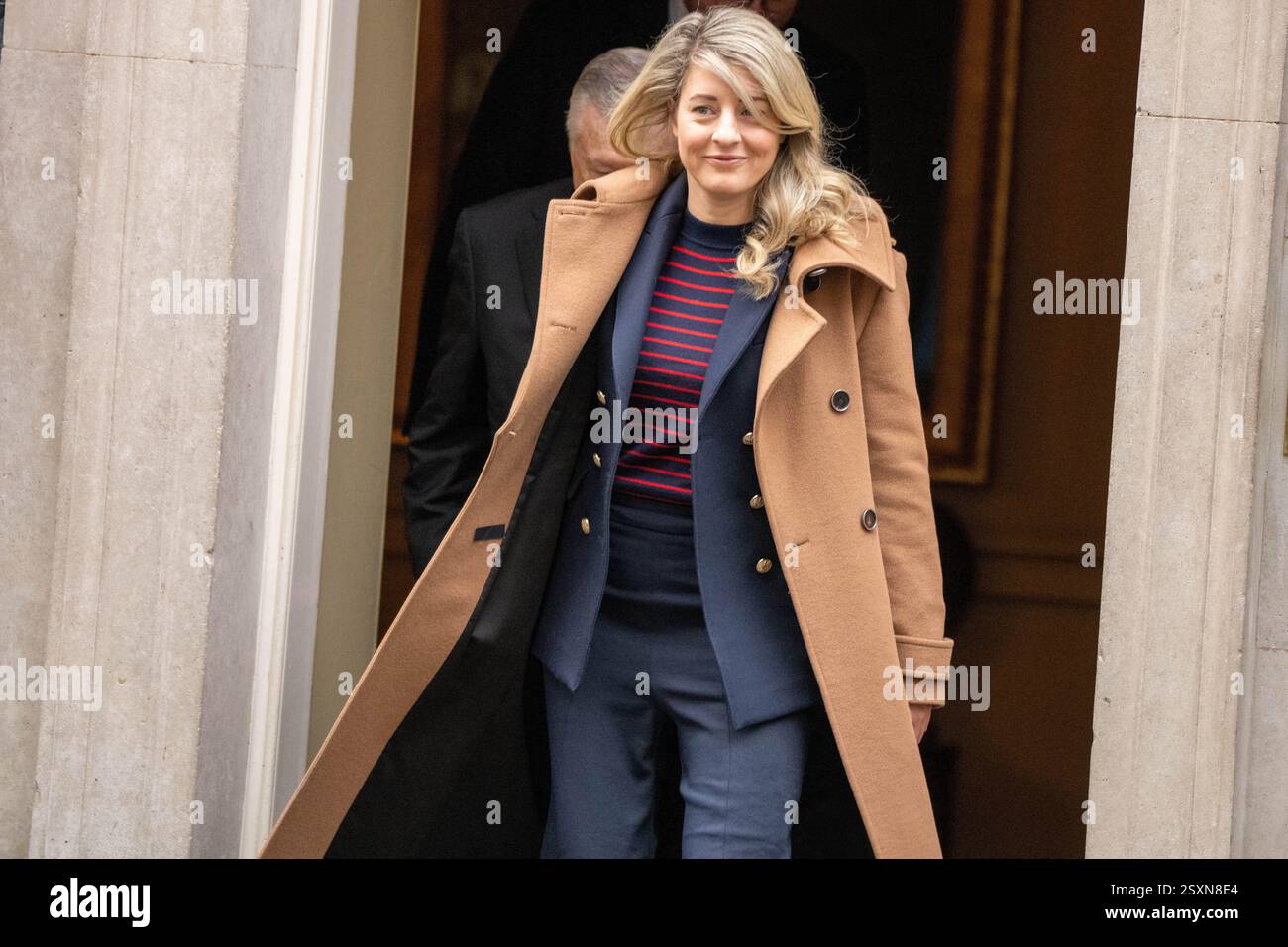 Londres, Royaume-Uni. 25 février 2025. Mélanie Joly Ministre des Affaires étrangères du Canada au 10 Downing Street London. Crédit : Ian Davidson/Alamy Live News Banque D'Images