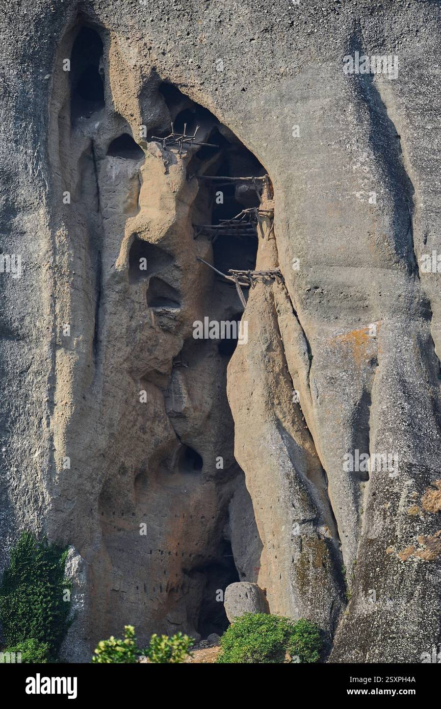 Photo de la grotte rocheuse des météores demeure Météores, Grèce Banque D'Images