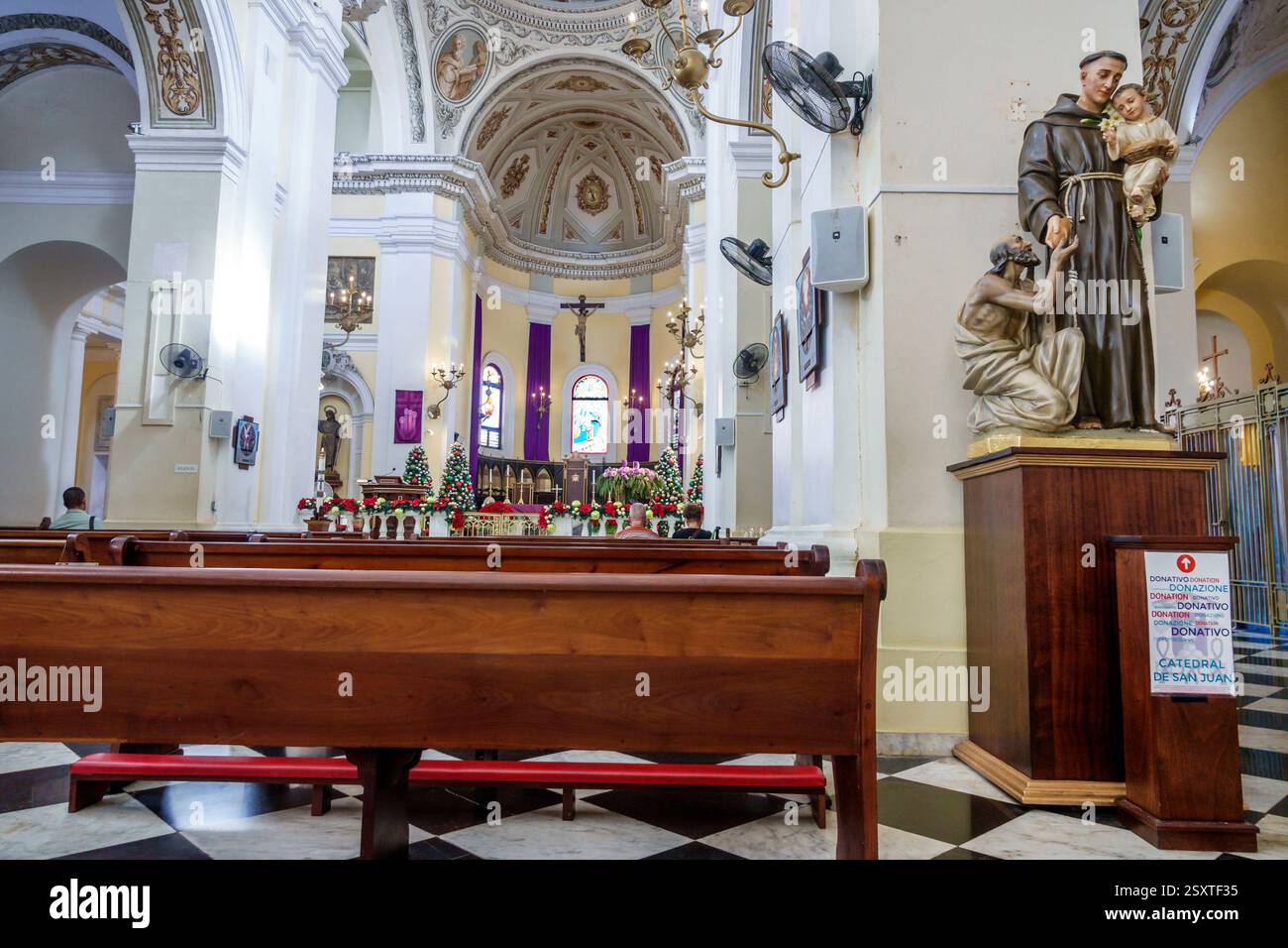 San Juan Puerto Rico,Viejo Old San Juan,Calle del Cristo,Cathédrale Basilique Menor de San Juan Bautista,Cathédrale Basilique de Saint Jean le Baptiste,Cathédrale Banque D'Images