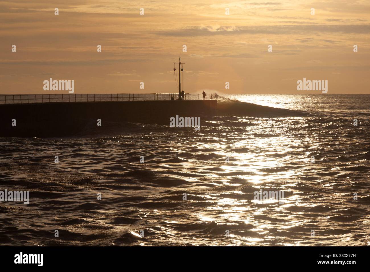 Golden Hour Over Porthleven Pier | Cornwall Banque D'Images