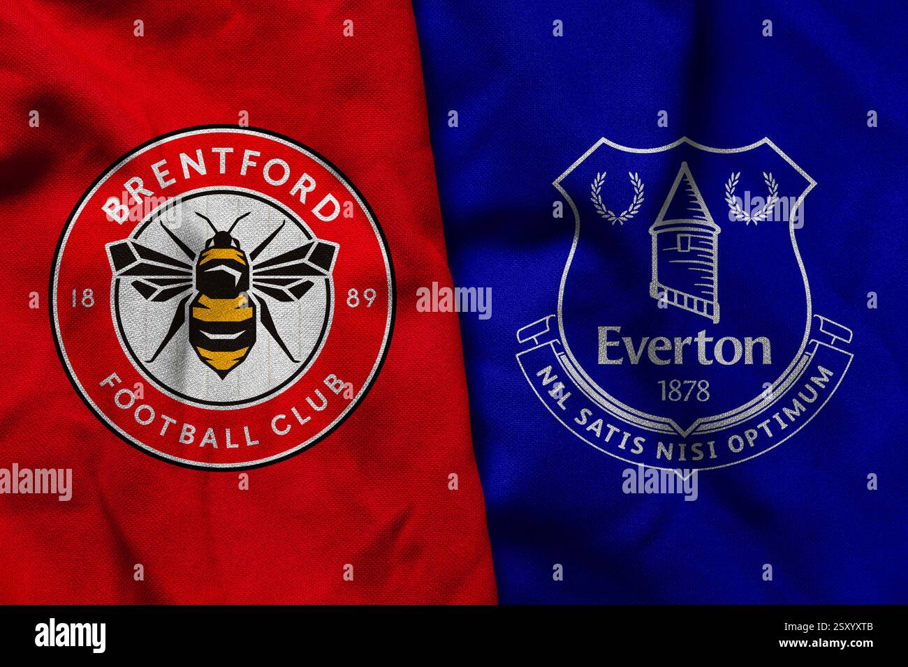 Pringsewu, Lampung ; 26 février 2025 ; texture du tissu logo du club de football de Brentford avec Everton concept, premier League concept Banque D'Images