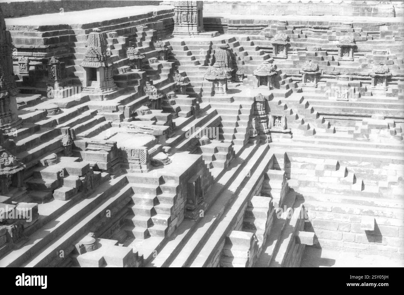 Temple du soleil hindou Modhera, Mehsana, Gujarat, Inde, Asie Banque D'Images