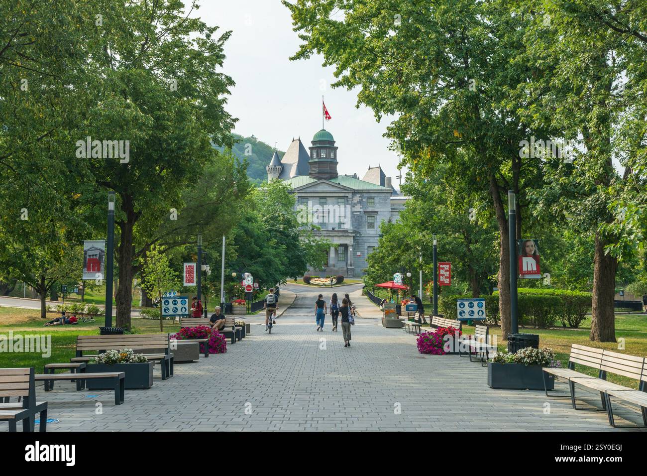 Montréal, Québec, Canada - 9 août 2021 : le bâtiment des arts de l'Université McGill, le plus ancien bâtiment existant sur le campus. Banque D'Images