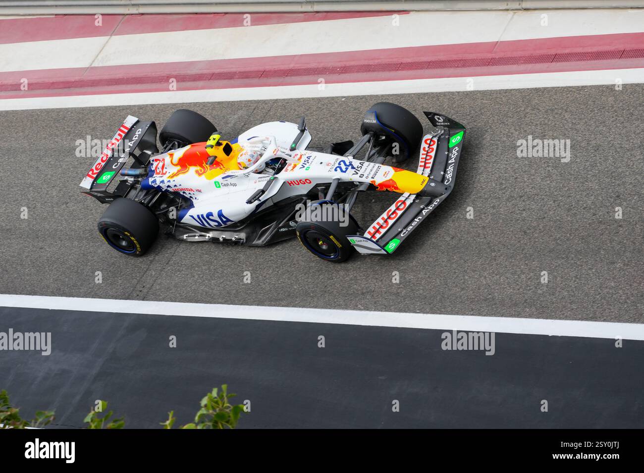 Sakhir, Bahreïn. 26 février 2025. Yuki Tsunoda, lors des essais de formule 1, sur le circuit international de Bahreïn. Crédit : Alessio Morgese/Alessio Morgese/Emage/Alamy Live news Banque D'Images