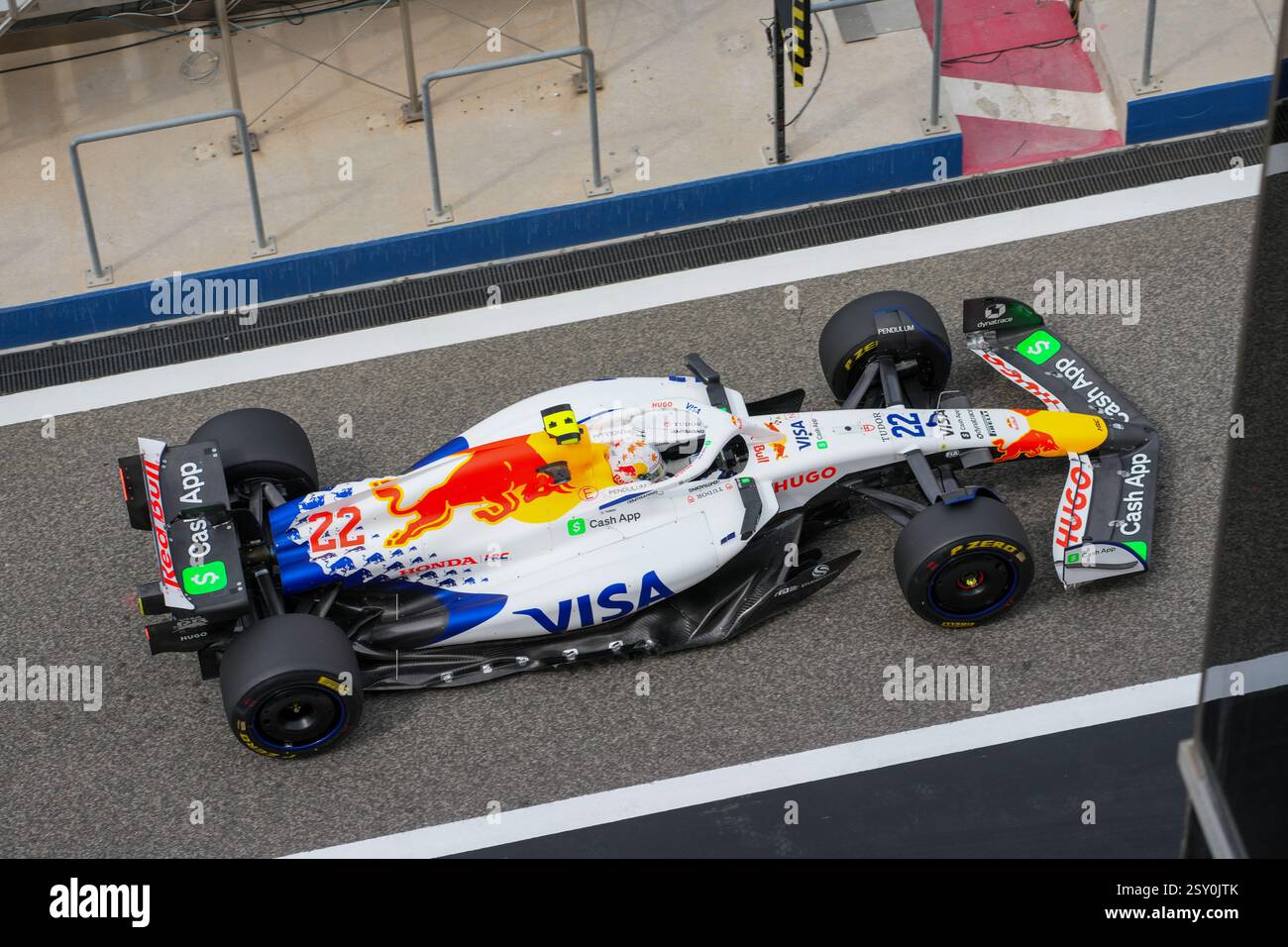 Sakhir, Bahreïn. 26 février 2025. Yuki Tsunoda, lors des essais de formule 1, sur le circuit international de Bahreïn. Crédit : Alessio Morgese/Alessio Morgese/Emage/Alamy Live news Banque D'Images