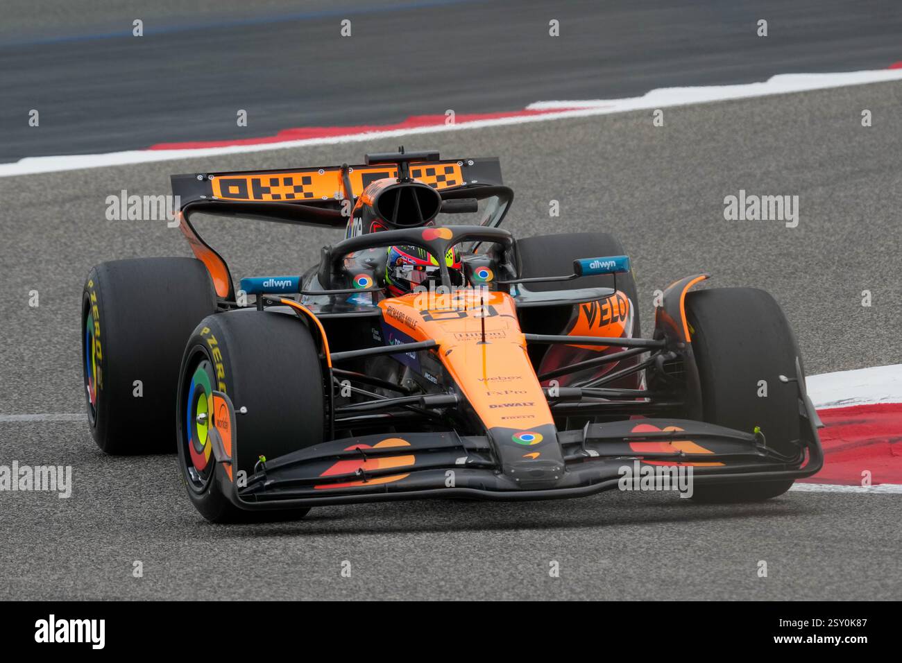 Sakhir, Bahreïn. 26 février 2025. Oscar Piastri, lors des essais de formule 1, sur le circuit international de Bahreïn. Crédit : Alessio Morgese/Alessio Morgese/Emage/Alamy Live news Banque D'Images