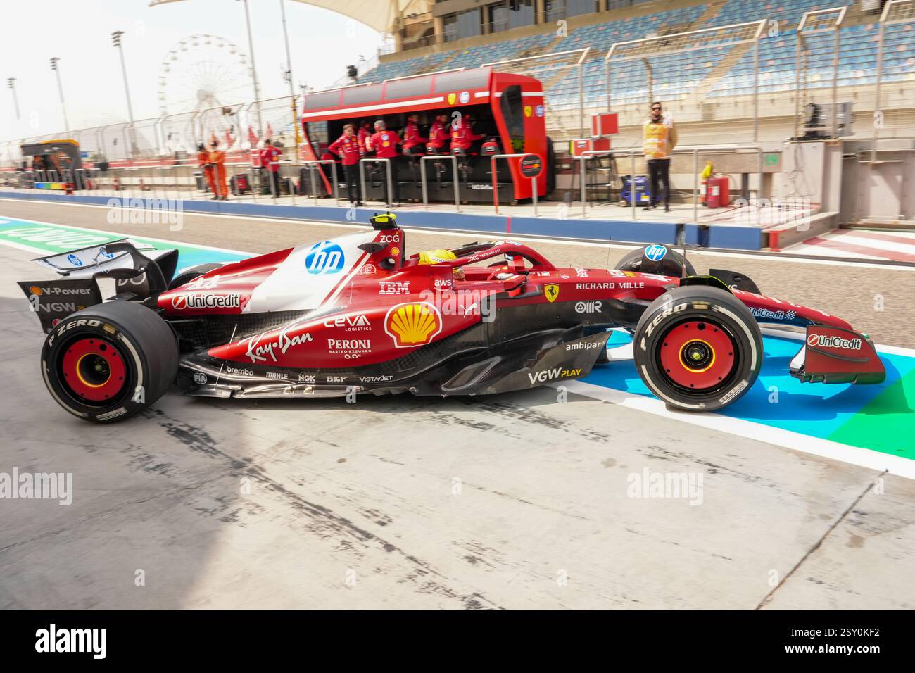 Sakhir, Bahreïn. 26 février 2025. Lewis Hamilton, lors des essais de formule 1, au Bahrain International circuit. Crédit : Alessio Morgese/Alessio Morgese/Emage/Alamy Live news Banque D'Images