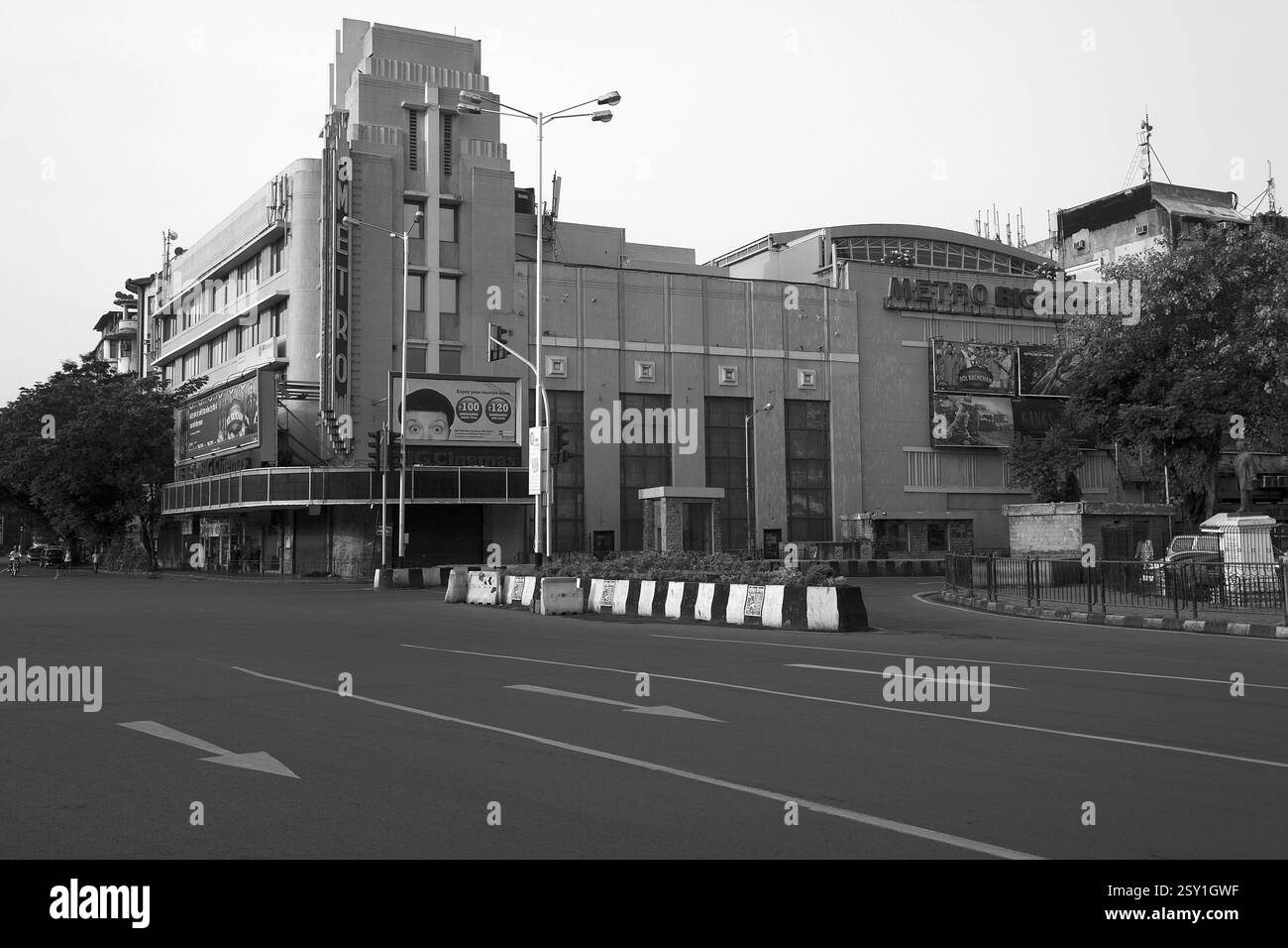 Metro Cinema Bollywood hall theatre Mumbai Maharashtra Inde Asie Juillet 2012 Banque D'Images