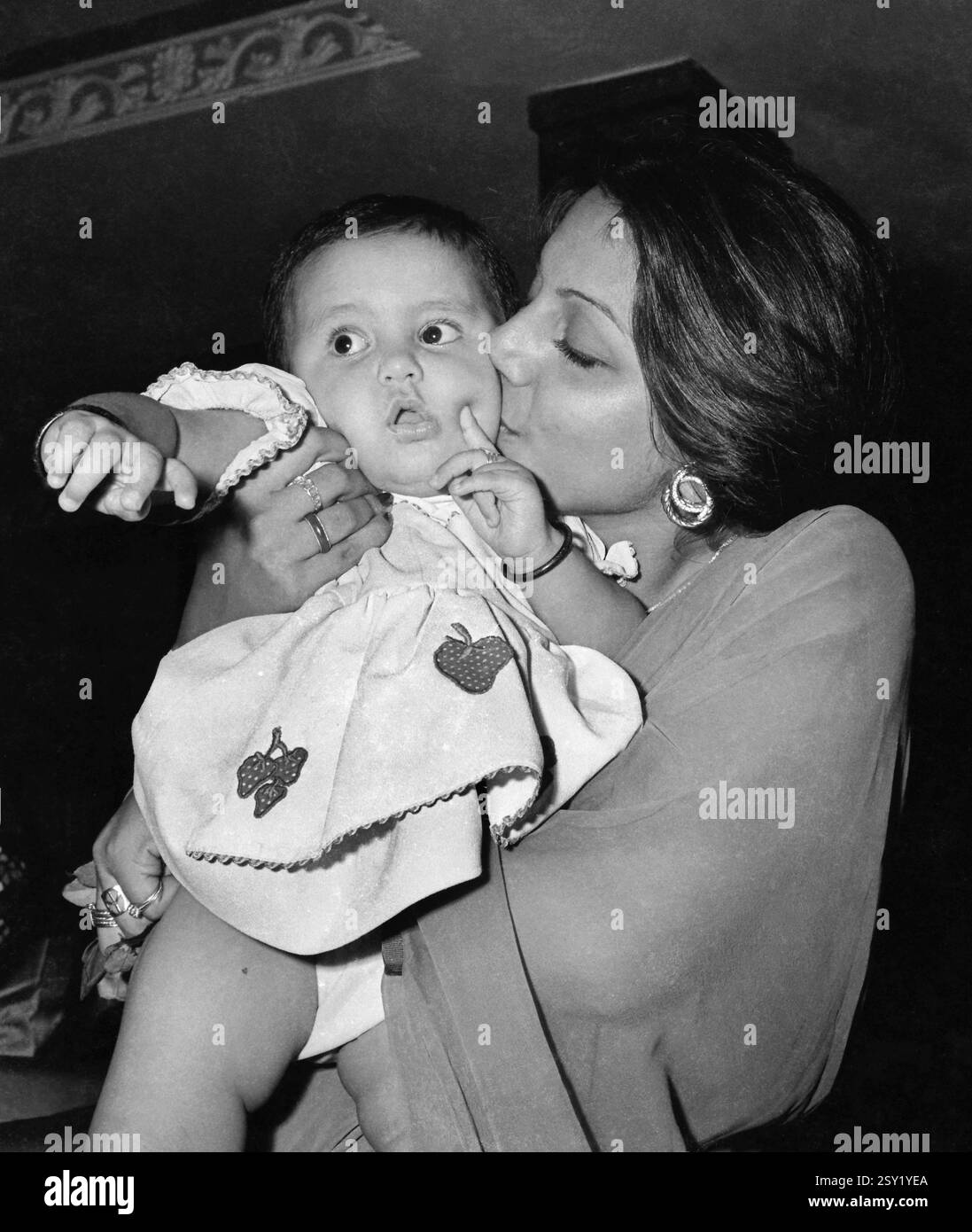 L'actrice de Bollywood, indiennes, neetu Singh à l'enfant, de l'Inde, l'Asie Banque D'Images