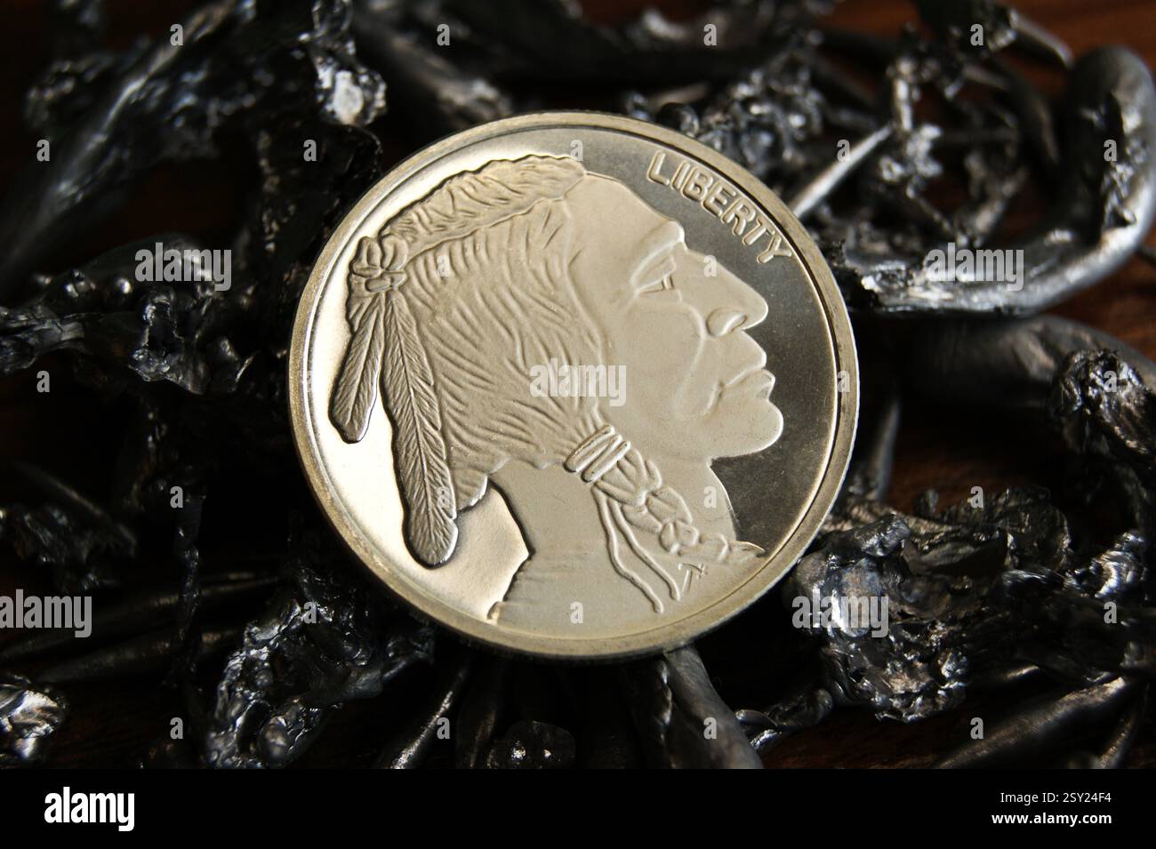 Lingot d'argent pur des États-Unis avec Indien d'Amérique du Nord. Banque D'Images