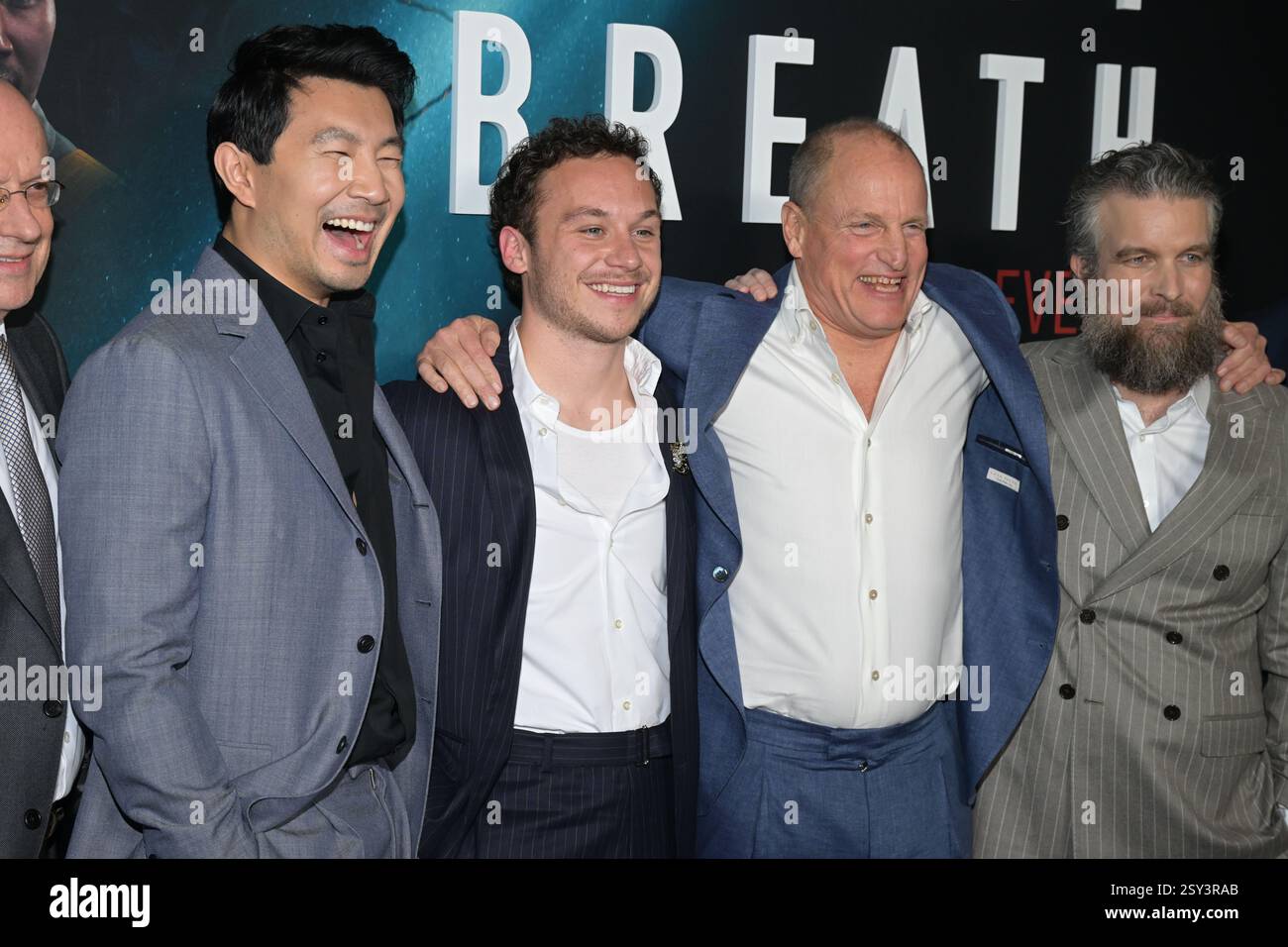 Simu Liu, Finn Cole, Woody Harrelson et Alex Parkinson Banque D'Images
