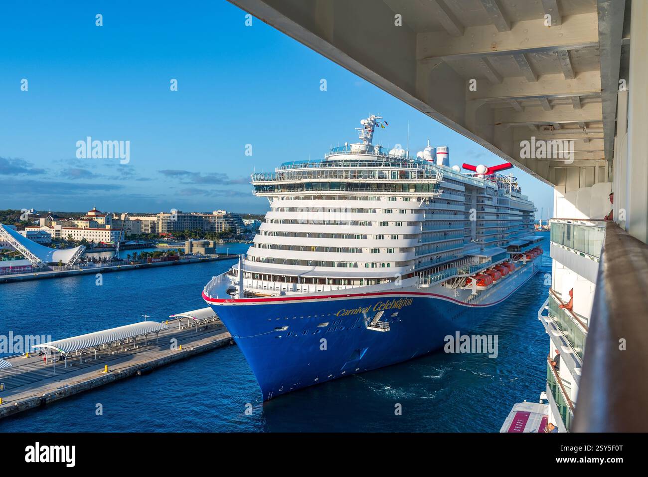 Carnival Celebration Cruise Line une partie de la ligne de navires Carnival Cruise arrive au port de Nassau Bahamas. Banque D'Images