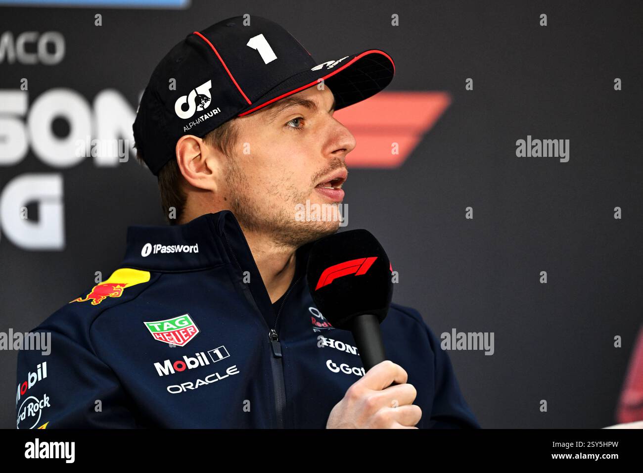 Sakhir, Bahreïn. 27 février 2025. Max Verstappen (NLD) Red Bull Racing en conférence de presse de la FIA. 27.02.2025. Essais de formule 1, Sakhir, Bahreïn, deuxième jour. Crédit : James Moy/Alamy Live News Banque D'Images