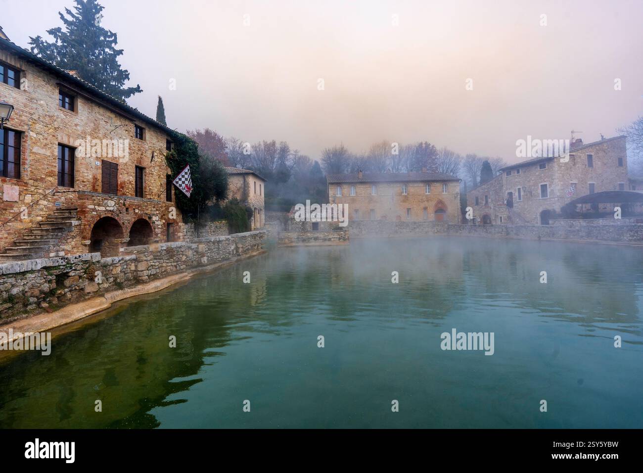 Piscine thermale publique de Bagno Vignoni Banque D'Images