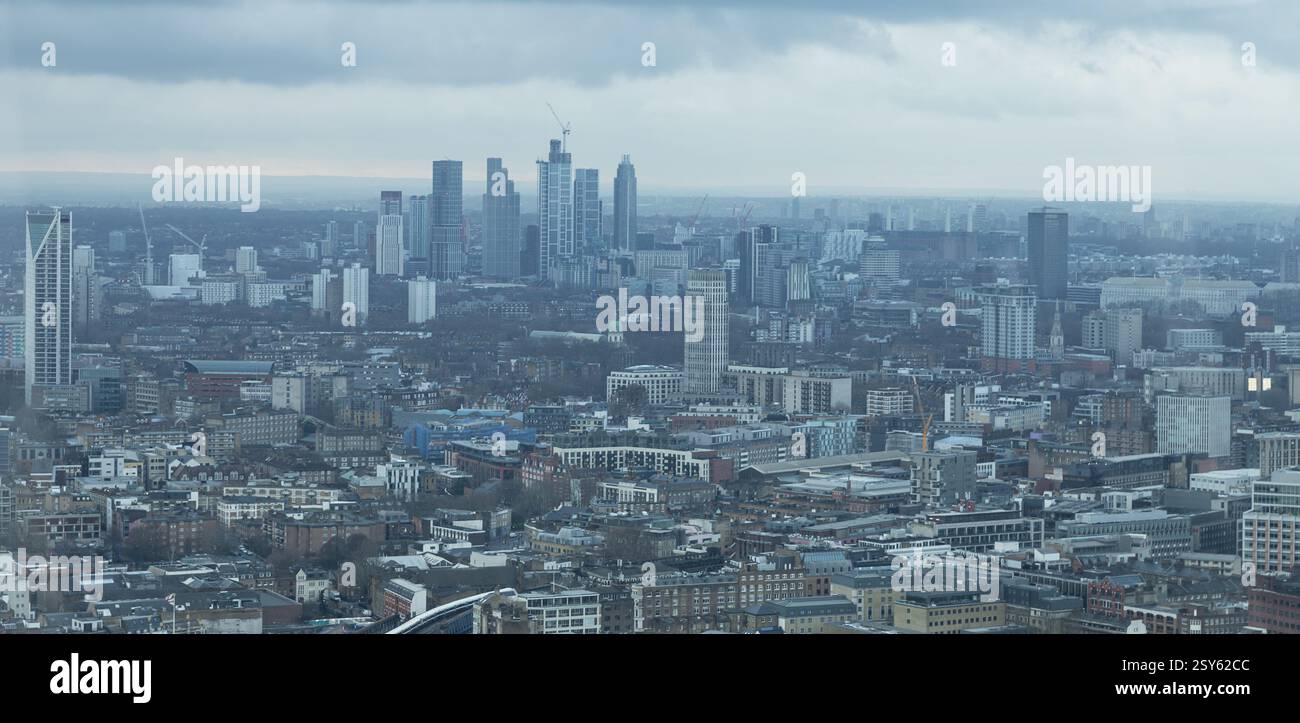 Londres, Royaume-Uni, 16 janvier 2023. Vue de Sky Garden sur la Tamise et Londres. Banque D'Images