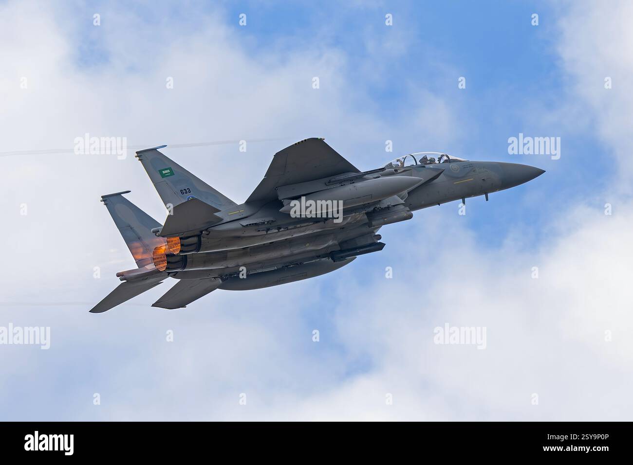 Le F15 de la Royal Saudi Air Force (RSAF) décolle de la RAF Waddington lors de l'exercice Cobra Warrior, RAF Waddington, Lincolnshire, Royaume-Uni, le 27 février 2025 Banque D'Images