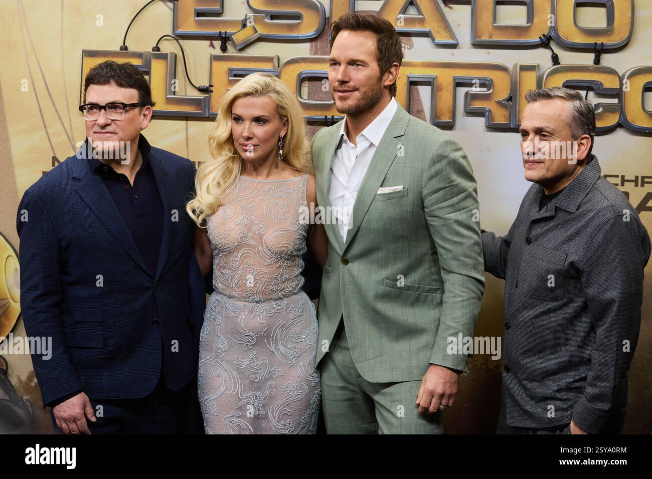 Madrid, Espagne. 27 février 2025. Lors d'un appel photo pour 'The Electric State' à Madrid, Espagne, le 27 février 2025, Anthony Russo, Millie Bobby Brown, Chris Pratt et Joe Russo apparaissent. (Photo de Hazhard Espinoza Vallejos/NurPhoto) crédit : NurPhoto SRL/Alamy Live News Banque D'Images