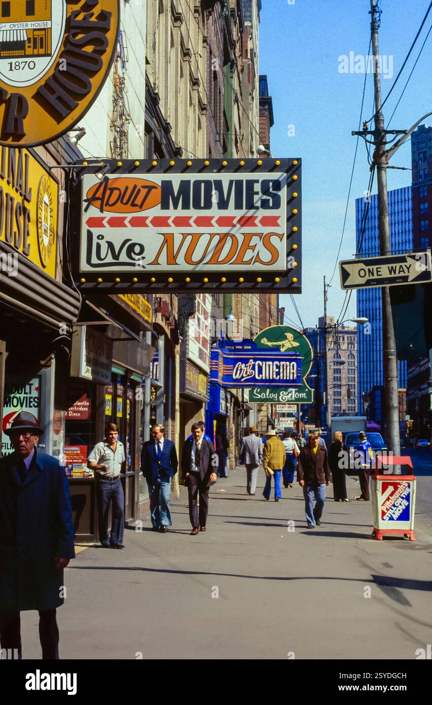 Pittsburgh, Pennsylvanie, scènes de rue, films pour adultes, Centre-ville, Liberty Avenue, années 1980 Banque D'Images