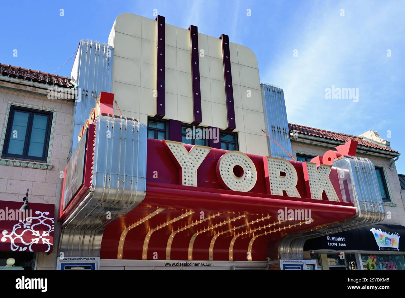 Elmhurst, Illinois, États-Unis. Le théâtre York Theatre des cinémas classiques se trouve dans la banlieue ouest de Chicago. Banque D'Images