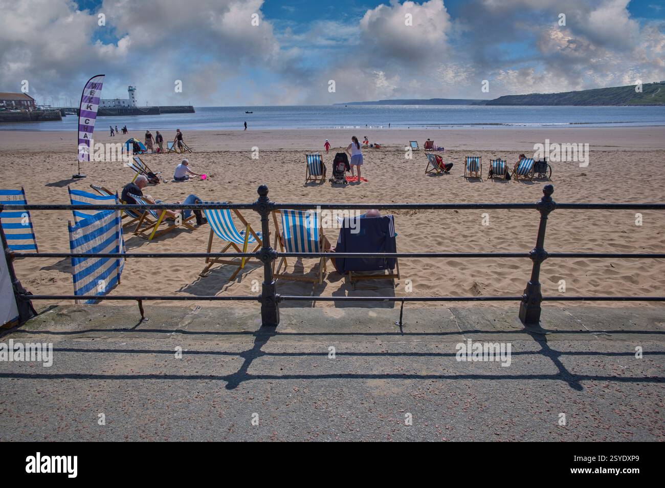 Photos couleur de la plage du front de mer de Scarborough South Bay Banque D'Images