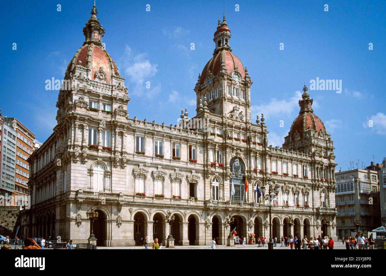 A Coruna, Galice, Espagne. Place Maria Pita avec hôtel de ville d'Une Corogne . 17 octobre 2011 Banque D'Images