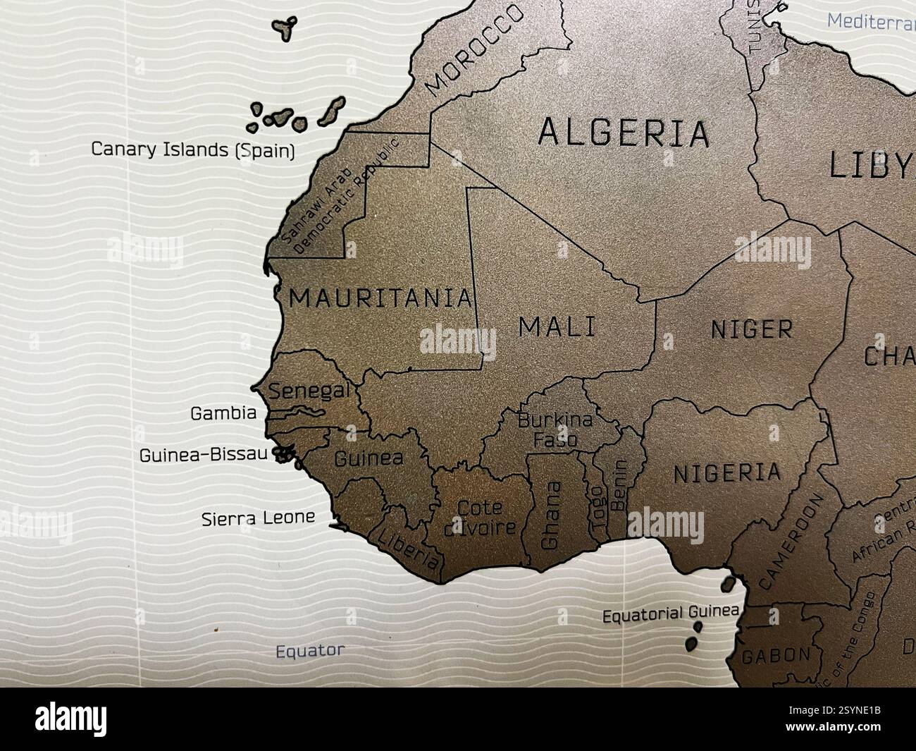 Carte ouest-africaine présentant les pays, les frontières et les emplacements géographiques avec des étiquettes bien en vue. Banque D'Images Carte ouest-africaine présentant les pays, les frontières et les emplacements géographiques avec des étiquettes bien en vue. Banque D'Images