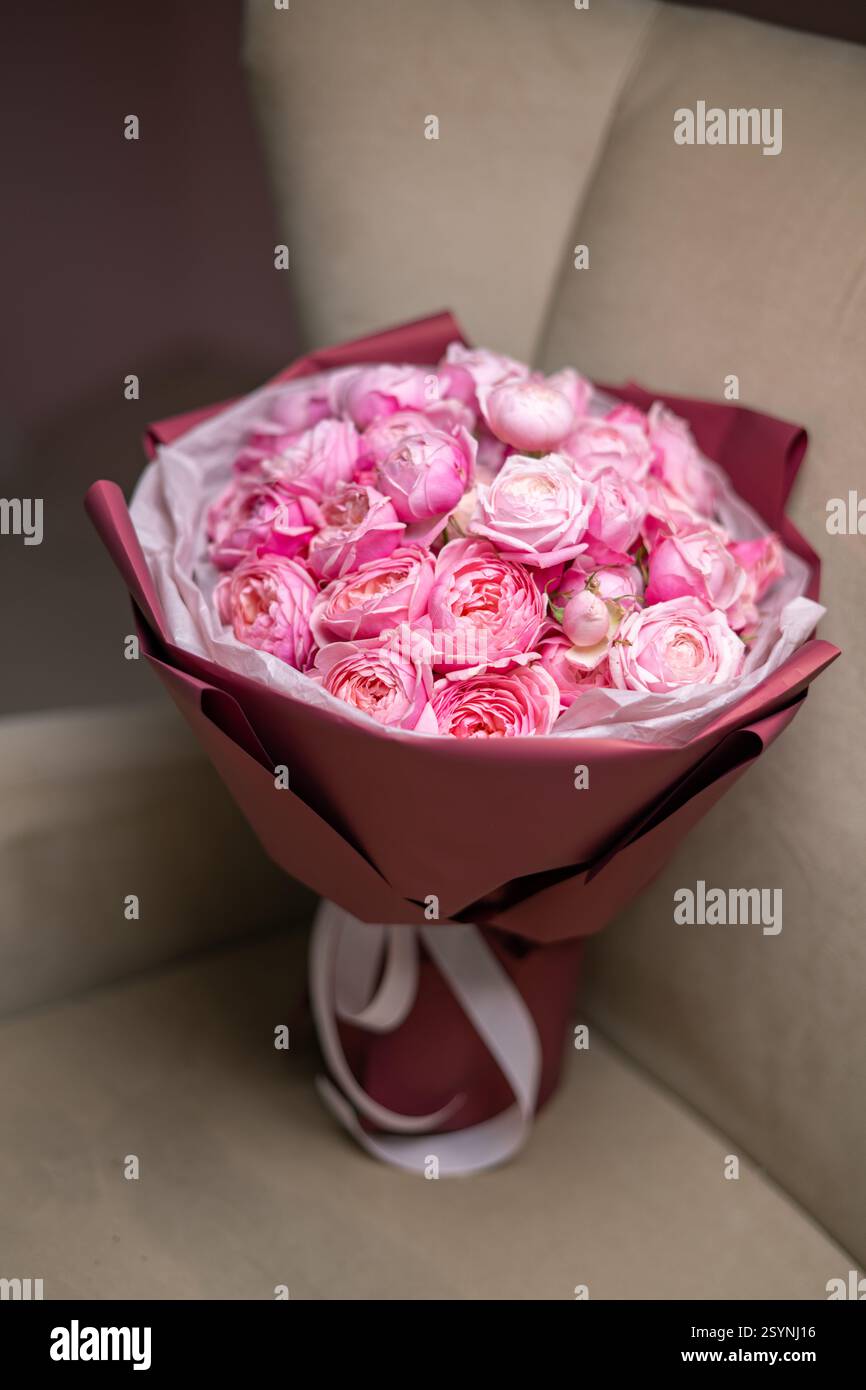 Magnifique bouquet de ranoncule rose en gros plan Banque D'Images