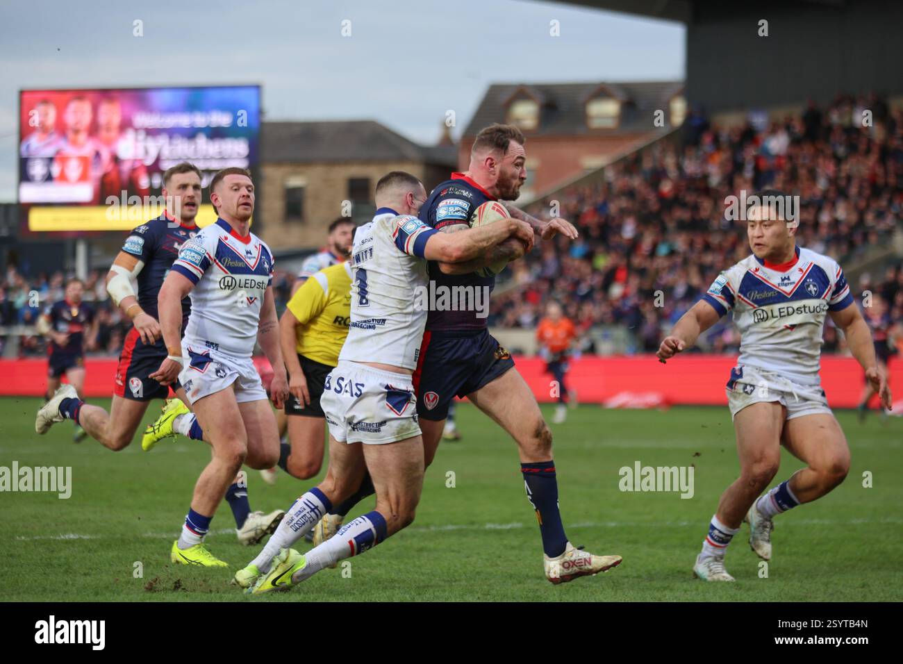 Wakefield, Royaume-Uni. 01 mars 2025. DIY Kitchens Stadium, Wakefield, West Yorkshire, 1er mars 2025. Betfred Super League Wakefield Trinity vs St Helens Daryl Clark de St Helens en route pour marquer son 100e essai en carrière contre Wakefield Trinity Credit : Touchlinepics/Alamy Live News Banque D'Images
