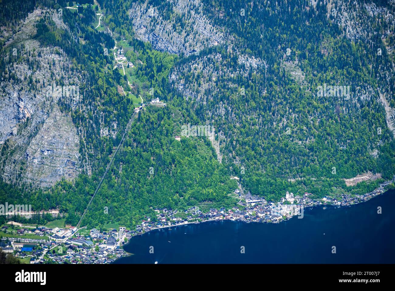 Une vue de Hallstatt depuis les montagnes de Dachstein Banque D'Images