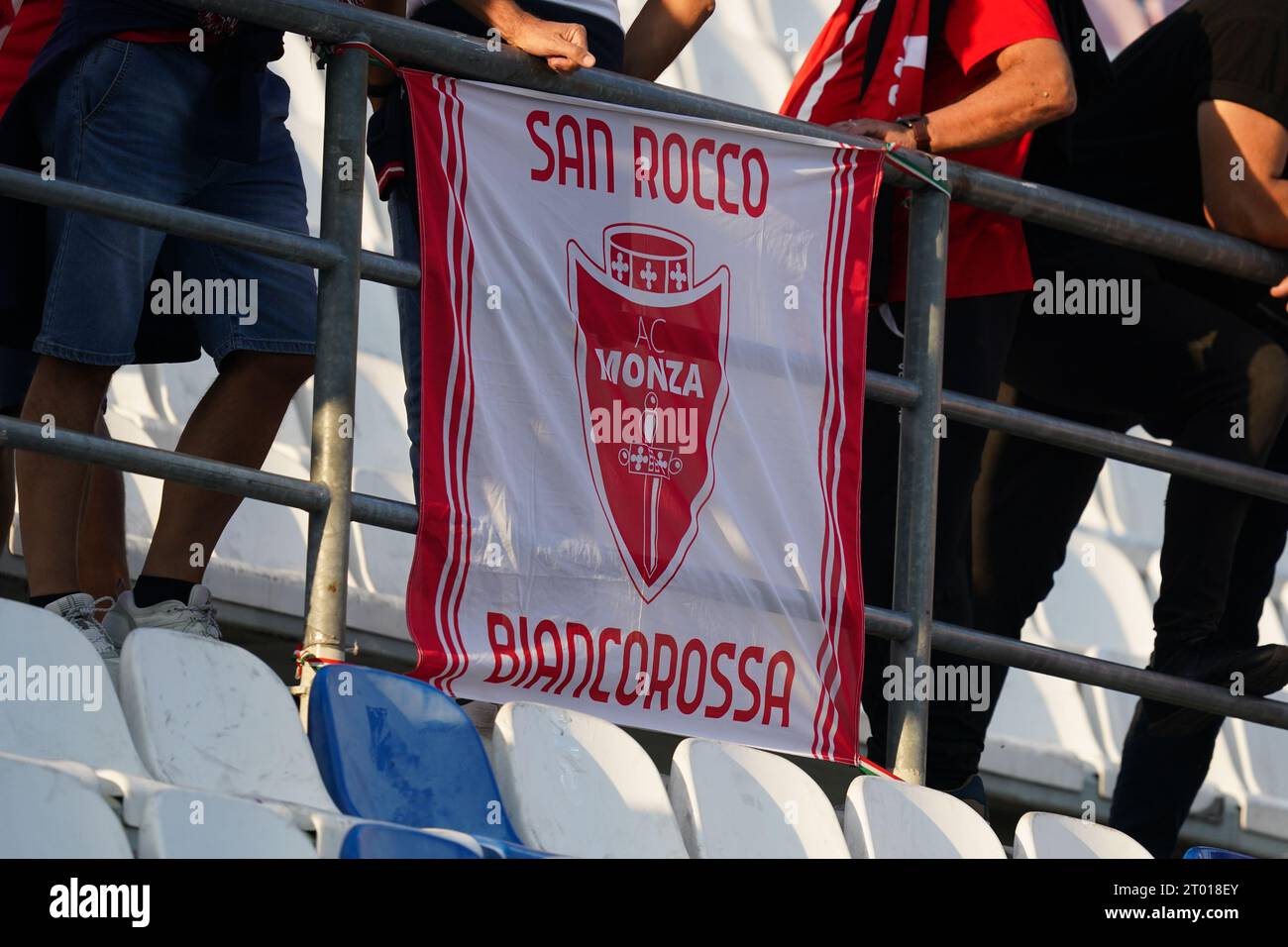 Reggio Emilia, Italie. 2 octobre 2023. Supporters de l'AC Monza, lors de l'US Sassuolo Calcio vs AC Monza, Serie A, au Mapei Stadium. Crédit : Alessio Morgese/Alessio Morgese / Emage / Alamy Live News Banque D'Images