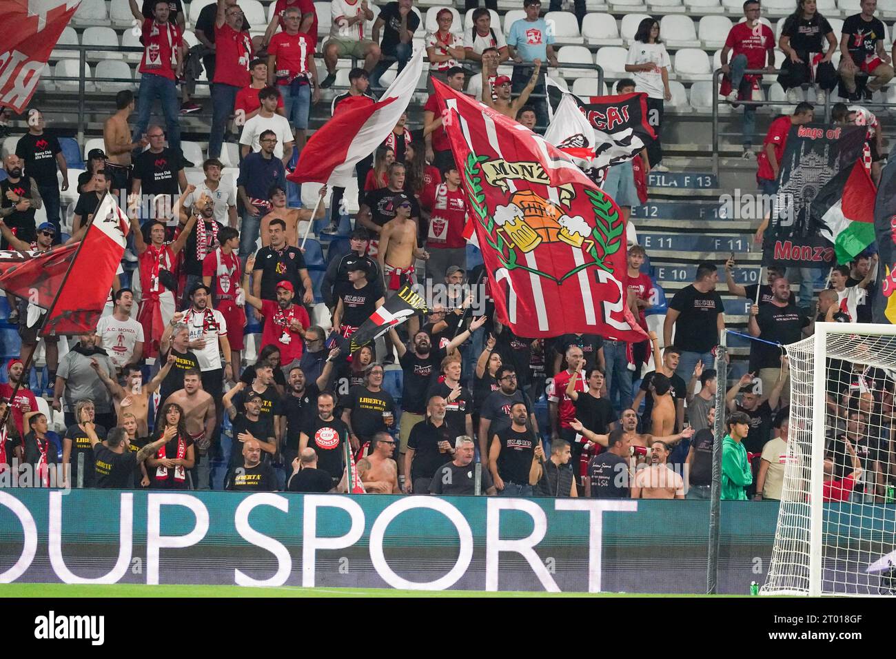 Reggio Emilia, Italie. 2 octobre 2023. Supporters de l'AC Monza, lors de l'US Sassuolo Calcio vs AC Monza, Serie A, au Mapei Stadium. Crédit : Alessio Morgese/Alessio Morgese / Emage / Alamy Live News Banque D'Images