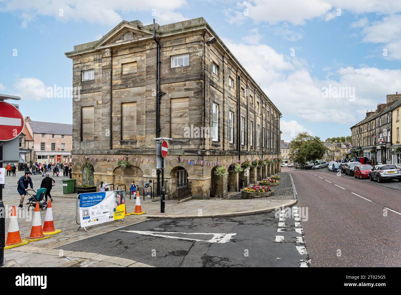 Northumberland Hall et marché d'Alnwick à Alnwick, Northumberland, Royaume-Uni, le 24 septembre 2023 Banque D'Images