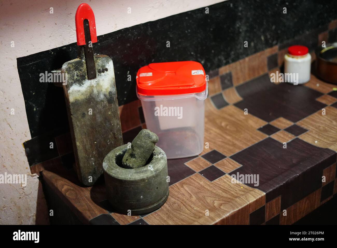 Grate de 25 ans dans une cuisine de village Kerala Banque D'Images