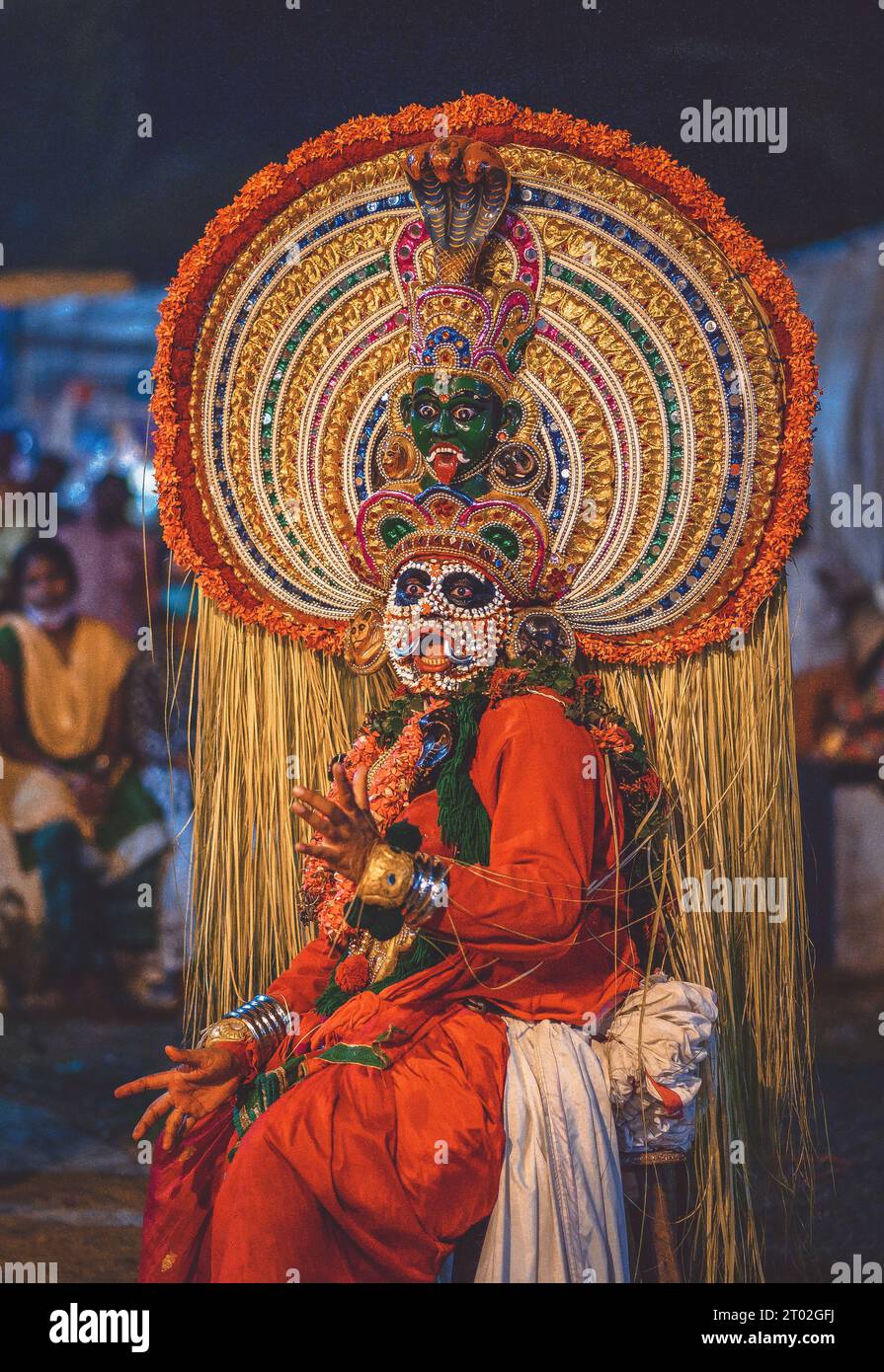 Kerala forme d'art folklorique Mudiyettu, Déesse Kali et Darika combat Banque D'Images