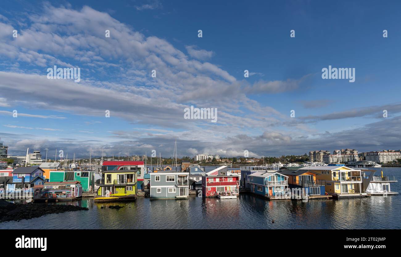Maisons flottantes colroful à Fisherman's Wharf à Victoria, Colombie-Britannique, Canada. Banque D'Images